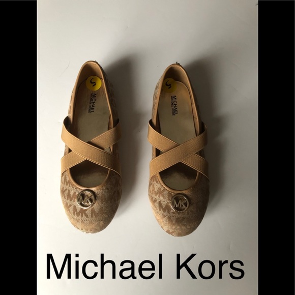 Michael Kors Shoes - New Michael Kors flat ballets shoes size 5